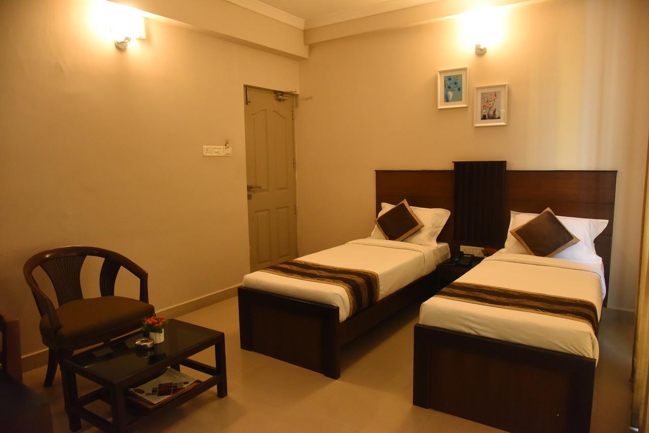 Hotel Pearl International Chennai Esterno foto