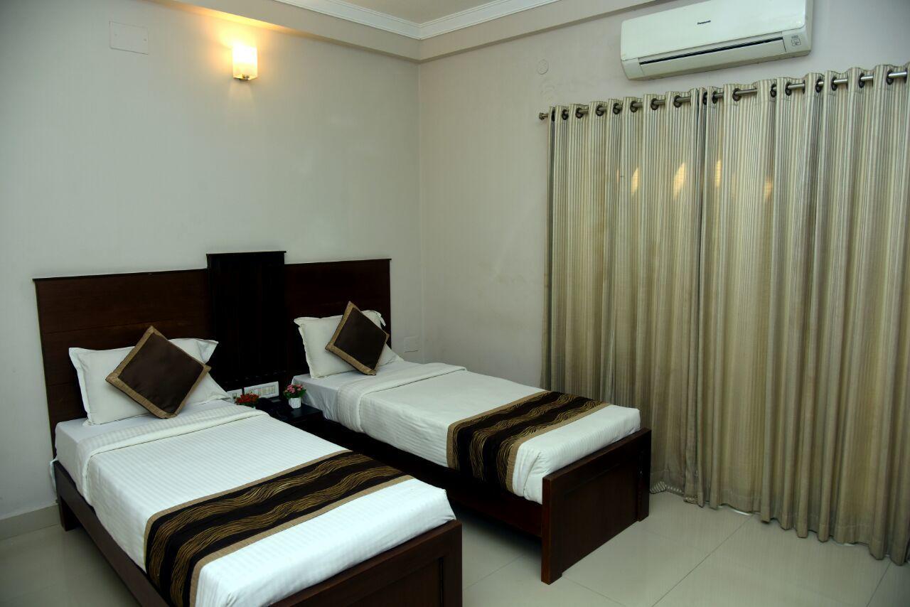 Hotel Pearl International Chennai Esterno foto